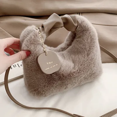 Women Autumn Winter Fashionable Solid Color Plush Handle Crossbody Bag Medium