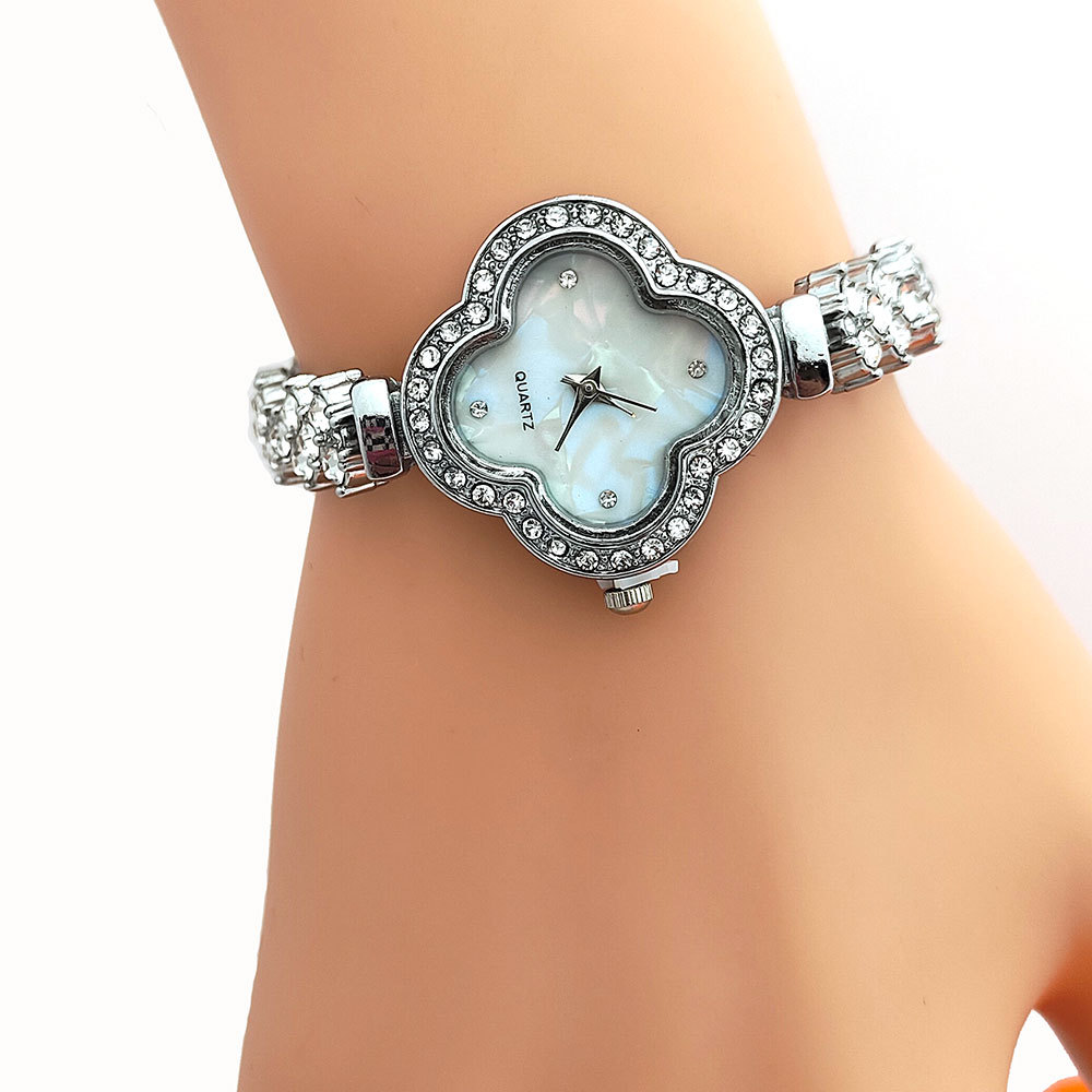 Wholesale Women Fashion Four-Leaf Clover Rhinestone Bracelet