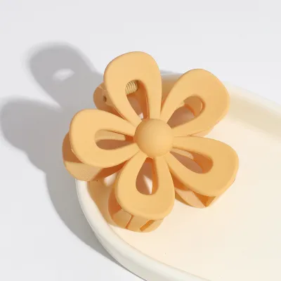Women Fashion Solid Color Floral Hollow Hair Claw Sweet Cool Wind Alloy