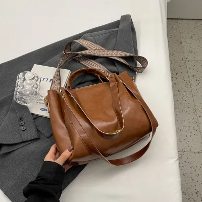 Women Fashion Solid Color Wide Strap Large Capacity PU Handle Shoulder Bag