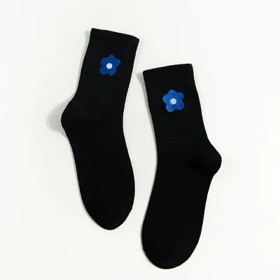 Women Fashion Cartoon Floral Embroidered Socks