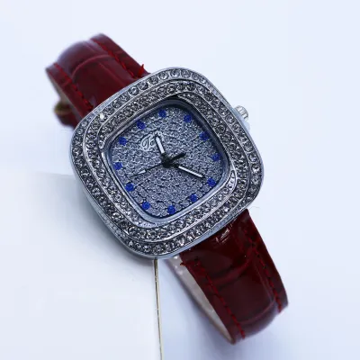 Women Fashion Gipsophila Rhinestone Quartz Watch PU Strap Square Dial