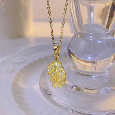 Women Fashion Square Hollow Rhinestone Pendant Titanium Steel Necklace