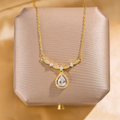 Women Fashion Square Hollow Rhinestone Pendant Titanium Steel Necklace