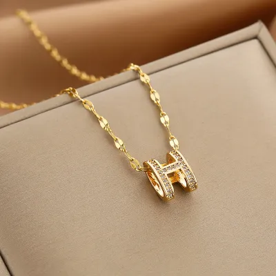 Women Fashion Square Hollow Rhinestone Pendant Titanium Steel Necklace