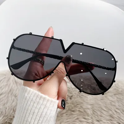 Fashion Large Frame Gold-Edged Oval Sunglasses