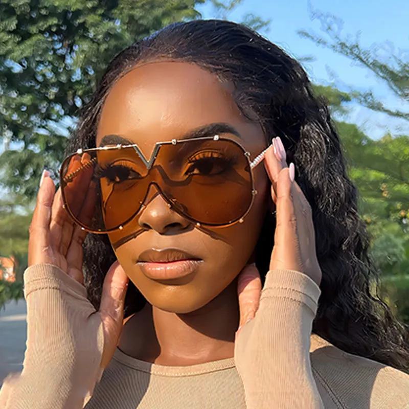 Fashion Large Frame Gold-Edged Oval Sunglasses
