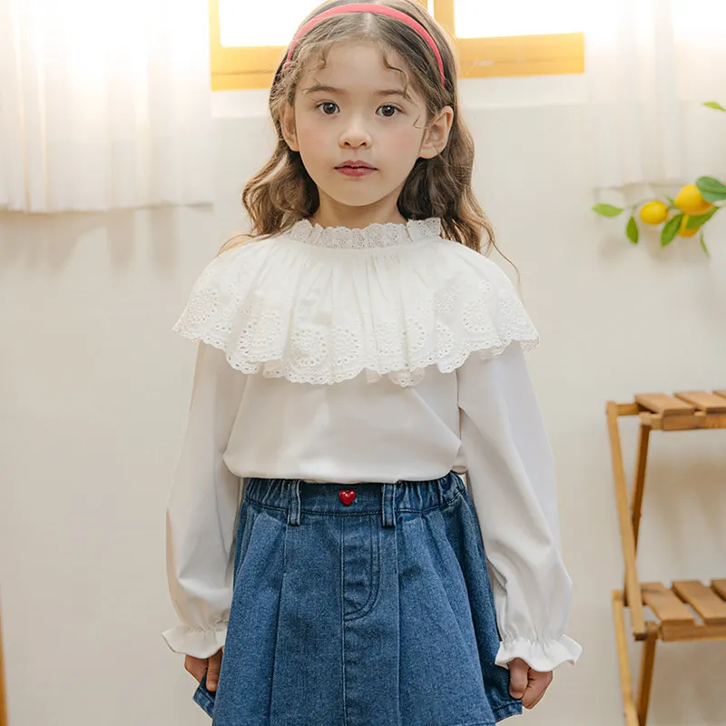 Girl'S Cute Lace Ruffle Long Sleeve Shirt Solid Color Crewneck Cotton Top
