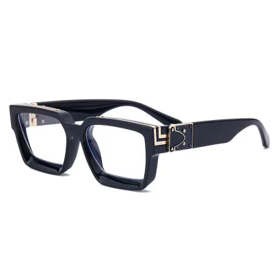 Men Fashionable Square PC Sunglasses