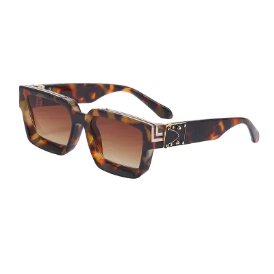 Men Fashionable Square PC Sunglasses