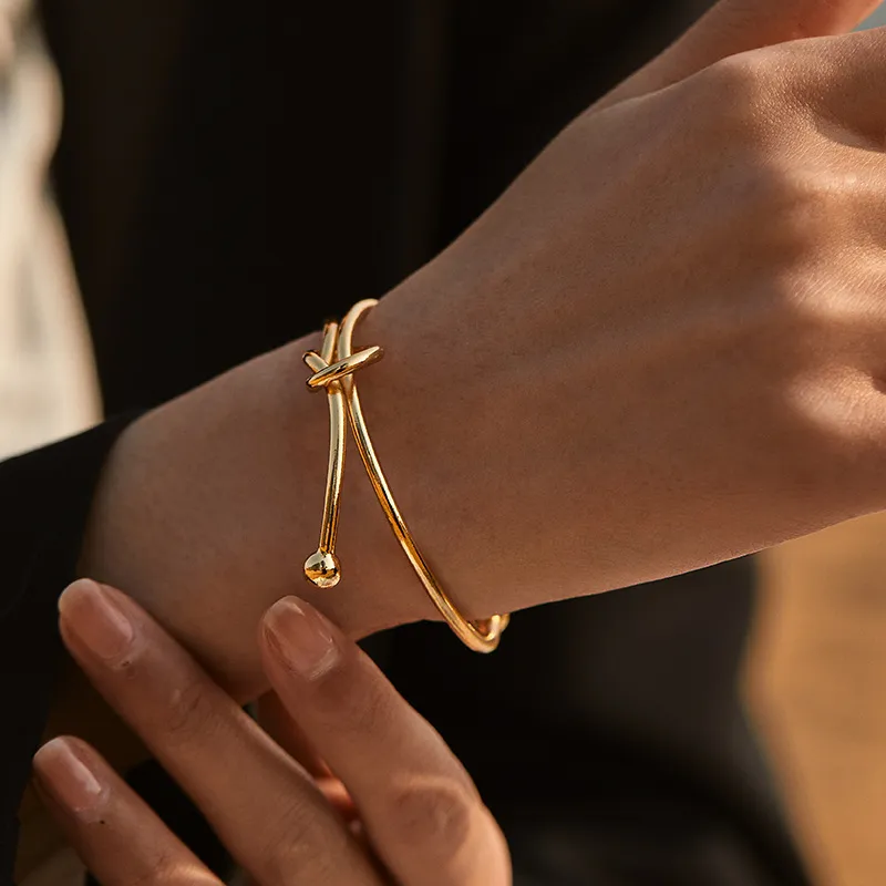 Twist Design Knot Creative Gold Brass Plated 18K Gold Open Metal Bracelet Bangle