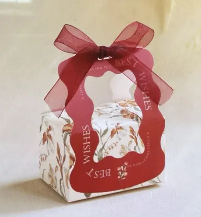 Creative Small Fresh Wedding Gift Hand Portable Candy Box