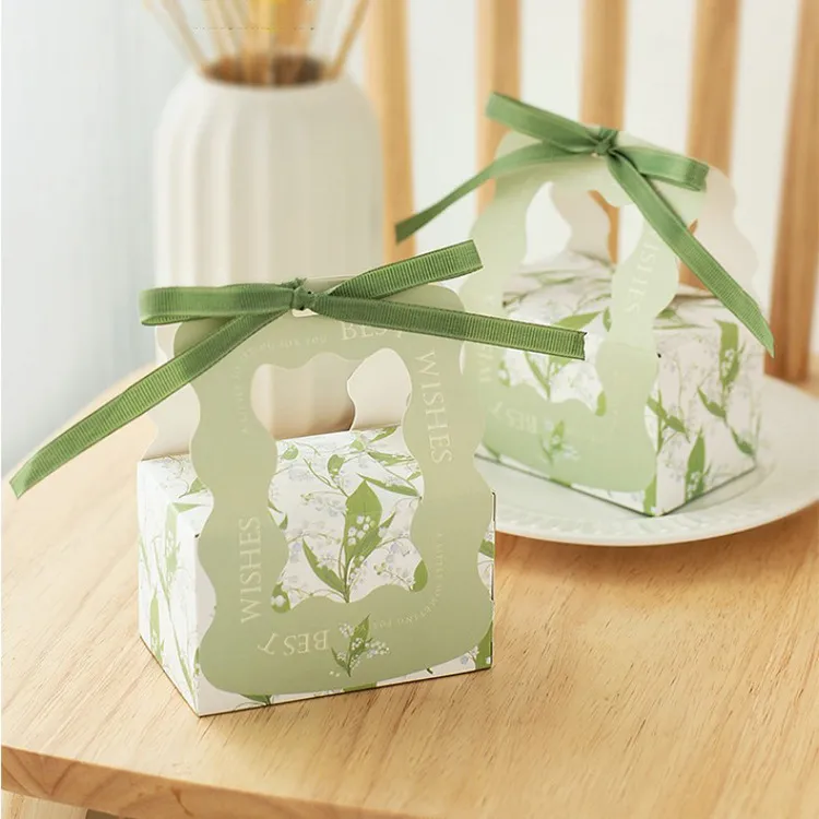 Creative Small Fresh Wedding Gift Hand Portable Candy Box