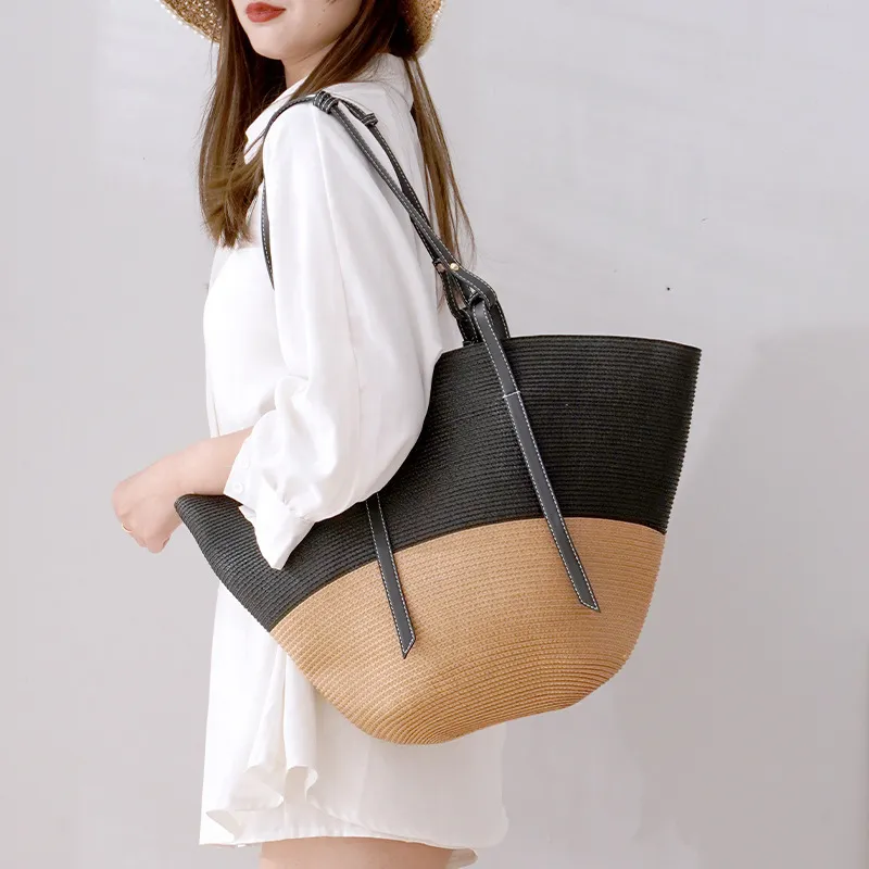 Fashion Large Capacity Woven Shoulder Bag with Oval Shape Polyester Fiber Closure