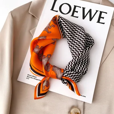 Women Fashion Plaid Chain Printed Square Silk Scarf 53x53cm