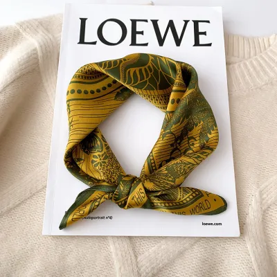 Women Fashion Plaid Chain Printed Square Silk Scarf 53x53cm