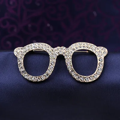 Men's Fashion Simple Crown Rudder Rhinestone Suit Brooch