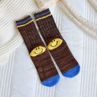 Street Men's And Women's Mid-Barrel Winter Wool Thick Knit Smiley Socks