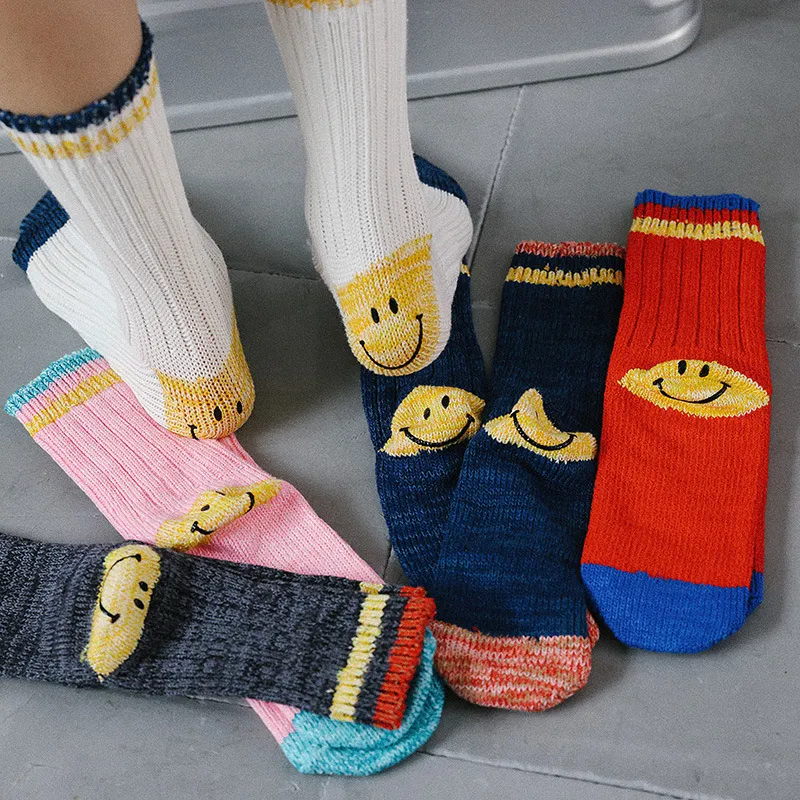 Street Men's And Women's Mid-Barrel Winter Wool Thick Knit Smiley Socks