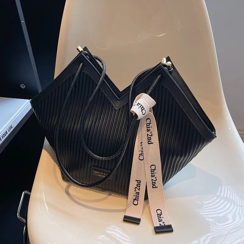Women Fashion Street Trend PU Tote Bag with Ribbon Shoulder Bag