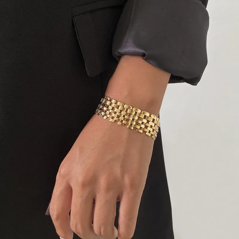 Hip Hop Metallic Wide Brimmed Women's Geometric Iron Bracelet