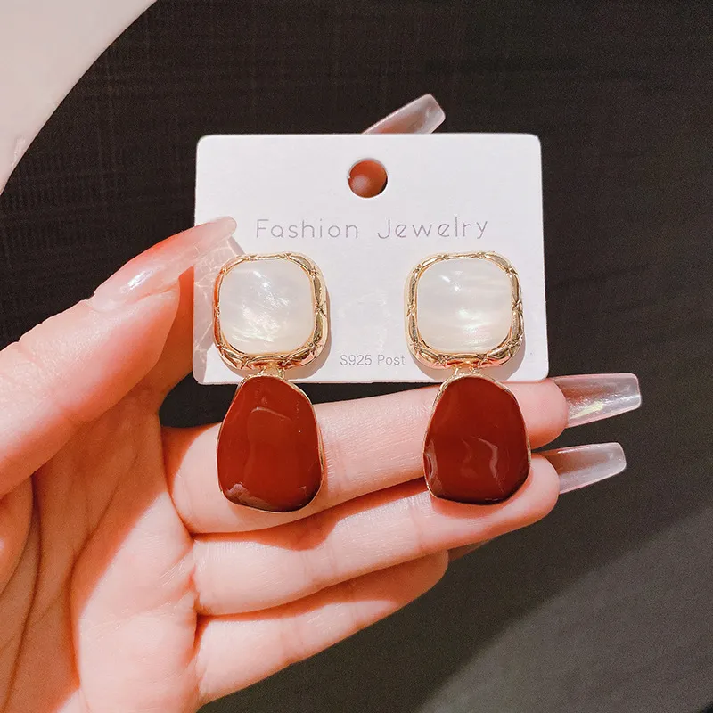 Retro Irregular Metal Earrings Fashion Commuter High Sense