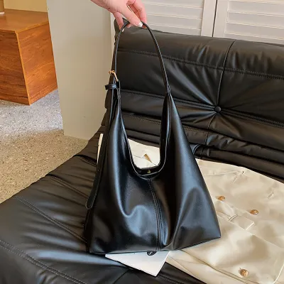 Women Street Trend Solid Color Large Capacity PU Shoulder Tote Bag with Magnetic Buckle