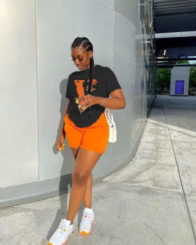 Women Casual Letter V Print Round Neck Short Sleeve T-Shirt Shorts Two-Piece Set