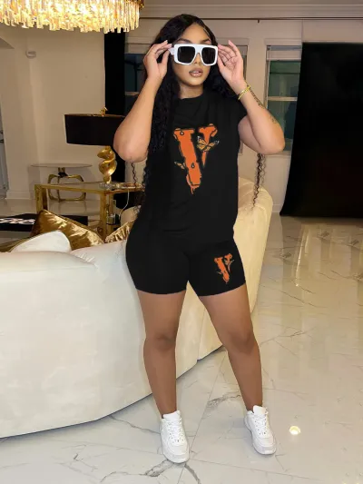 Women Casual Letter V Print Round Neck Short Sleeve T-Shirt Shorts Two-Piece Set
