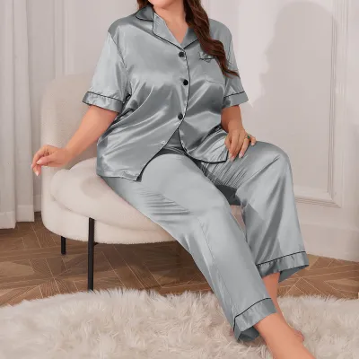 Women Plus Size Casual Pajamas Set with V-Neck and Half Sleeve