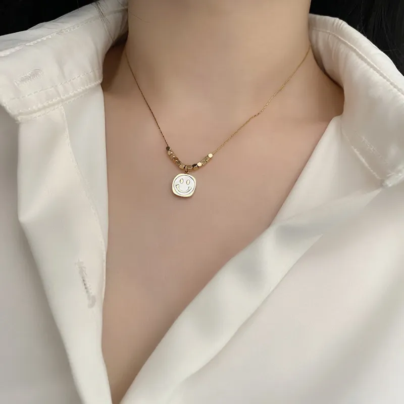 Women Fashion Shell Smiley Pendant Titanium Steel Twisted Chain Necklace