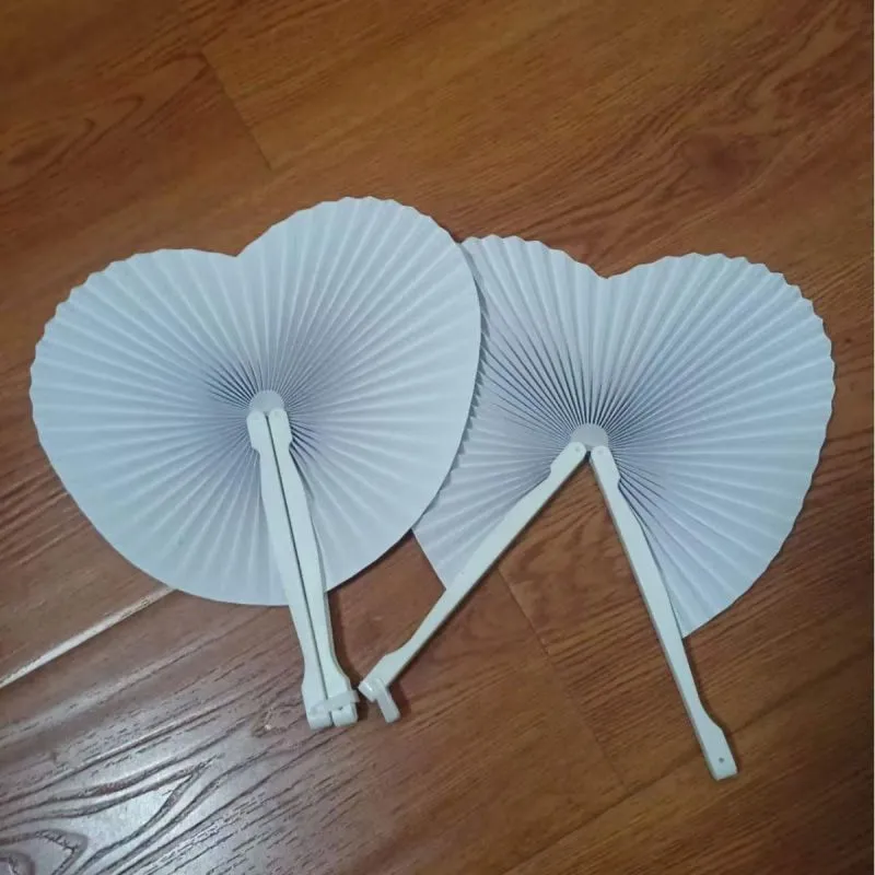 Simple Creative Wedding Scene Layout Heart-Shaped Plastic Paper Fan