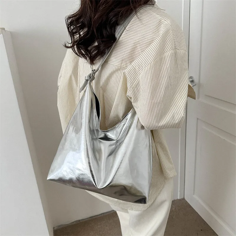 Women's Fashionable Solid Color Large Capacity PU Shoulder Tote Bag