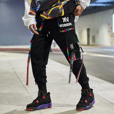 Pantalones cargo tipo jogger con estampado de letras multicolores estilo hip hop informal a la moda para hombre