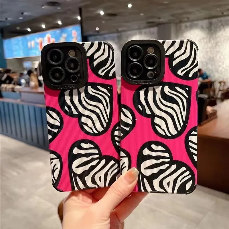 Heart Zebra Apple 15 Mobile Phone TPU All Inclusive Case with Customization Support