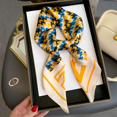 Women Fashion Geometric Flower Print Polyester Square Silk Scarf 70x70cm