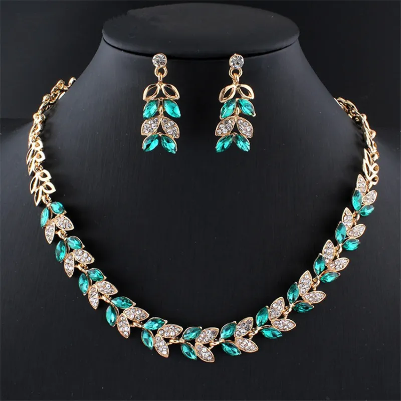 Vintage Alloy Rhinestone Floral Party Jewelry Set with Water Wave Chain