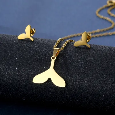 Women's Fashion Simple Smooth Star Footprint Heart Necklace And Earrings Set