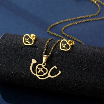 Women's Fashion Simple Smooth Star Footprint Heart Necklace And Earrings Set