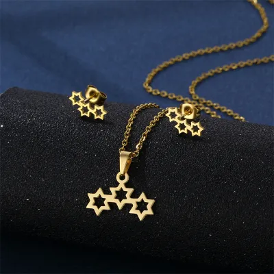 Women's Fashion Simple Smooth Star Footprint Heart Necklace And Earrings Set