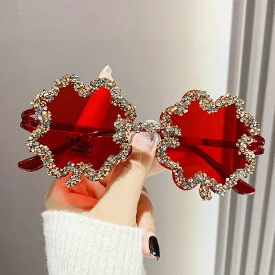 Women Fashion Exaggerated Transparent Jelly Four-Leaf Grass Rhinestone Sunglasses