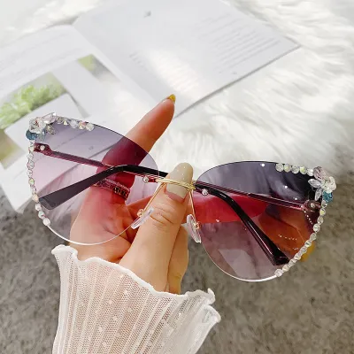 Women Fashion Simple Gradient Rhinestone Decorative Cat Eye Sunglasses