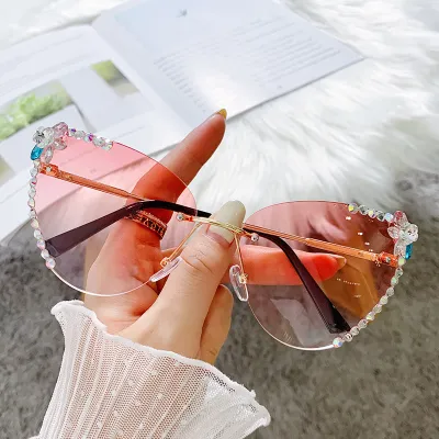 Women Fashion Simple Gradient Rhinestone Decorative Cat Eye Sunglasses