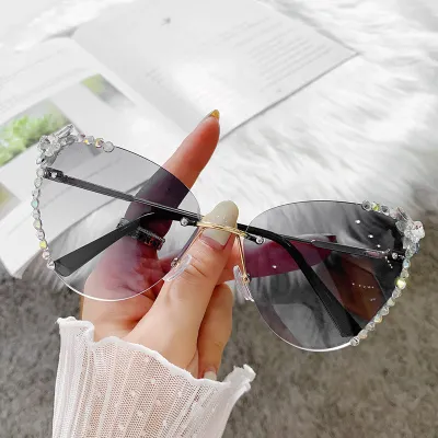 Women Fashion Simple Gradient Rhinestone Decorative Cat Eye Sunglasses