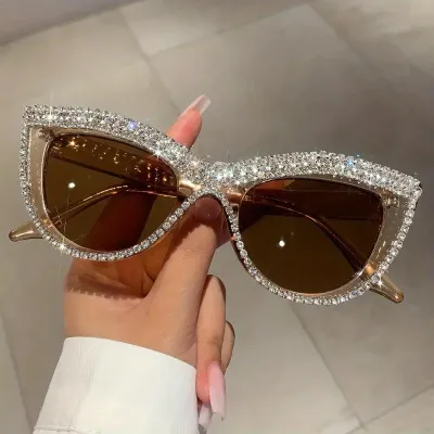 Women Fashion Simple Pearl Rhinestone Decorative Cat Eye Sunglasses