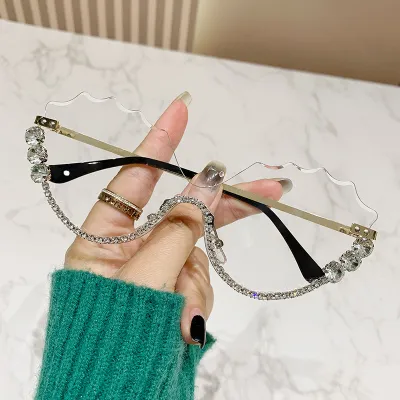 Women Simple Creative Shaped Wave Trim Rhinestone Large Frame Sunglasses