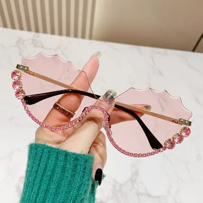 Women Simple Creative Shaped Wave Trim Rhinestone Large Frame Sunglasses