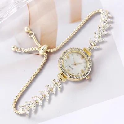 Women's Fashion Round Roman Numerals Rhinestone Dial Mermaid Pull-Out Bracelet Watch