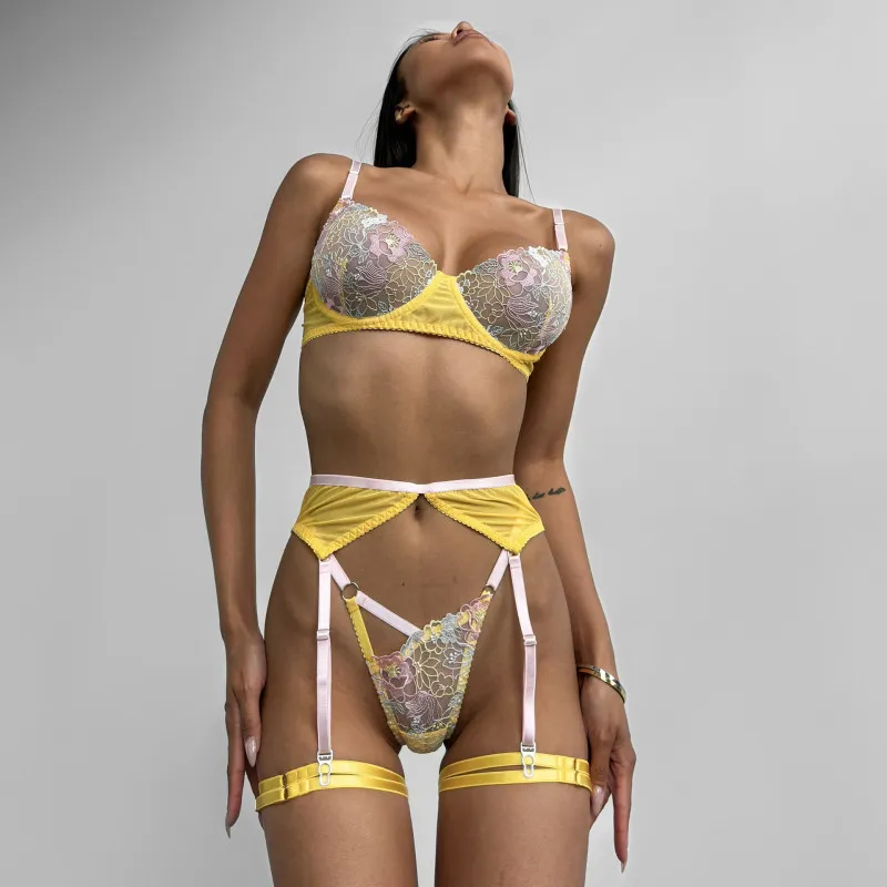 Women Sexy Embroidered Floral Underwear Bra Set