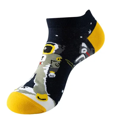 Men Simple Cartoon Striped Astronaut Printed Breathable Cotton Socks